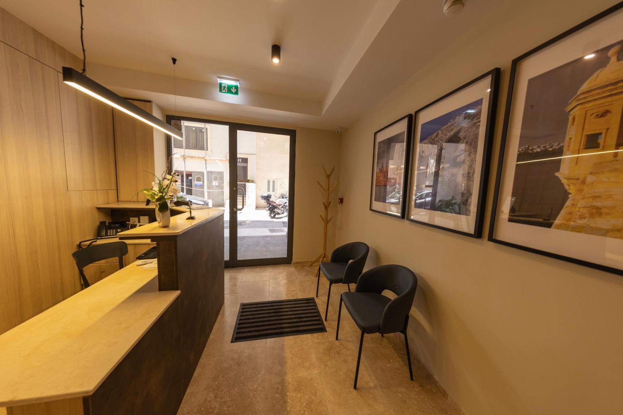 East Sliema Suites Exteriör bild